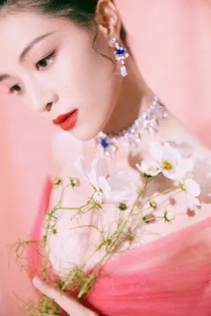 性感美女钟楚曦妩媚优雅写真_2