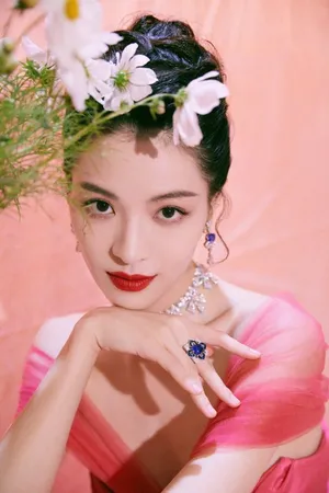 性感美女钟楚曦妩媚优雅写真_5