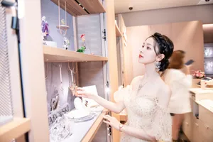 陈瑶星空璀璨流光裙甜美仙气写真图片_8