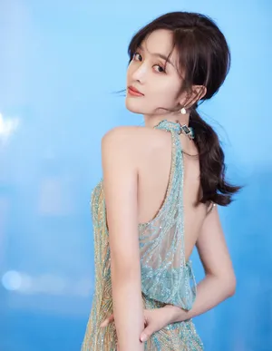 性感美女吴宣仪蕾丝透视诱惑写真_3
