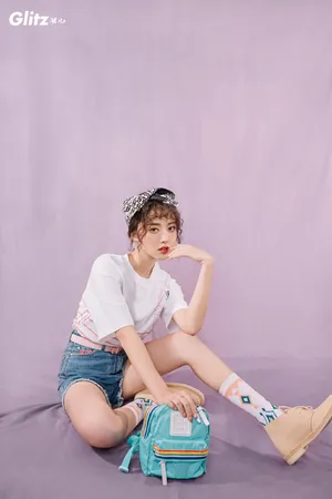 刘人语灵动少女风写真图片