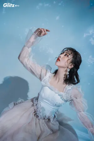 刘人语灵动少女风写真图片