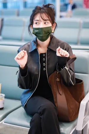 宋祖儿娇俏机场私服照图片_4