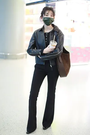宋祖儿娇俏机场私服照图片_7