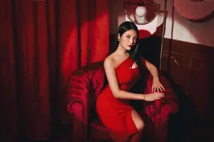 性感美女徐冬冬妩媚撩人高清桌面壁纸_4