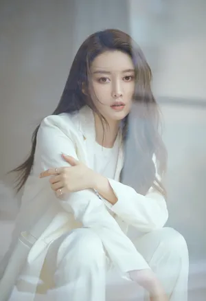 性感美女周麟嘉时尚写真图片_2