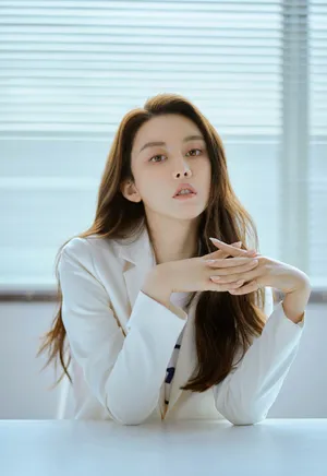 性感美女周麟嘉时尚写真图片_3