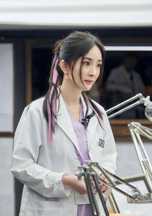美女明星杨幂运动装气质优雅写真_5