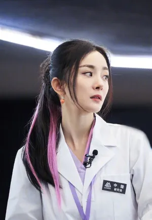 美女明星杨幂运动装气质优雅写真_9