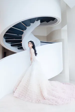 佟丽娅低胸礼服妩媚性感写真_7