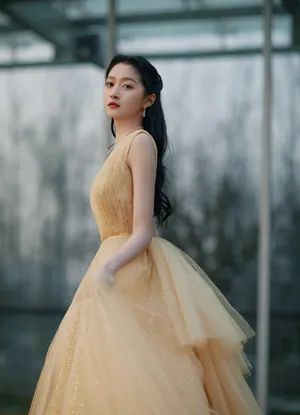 气质女神关晓彤最新性感活动照图片_7