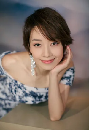 马伊琍青花瓷露肩长裙妩媚性感写真_3