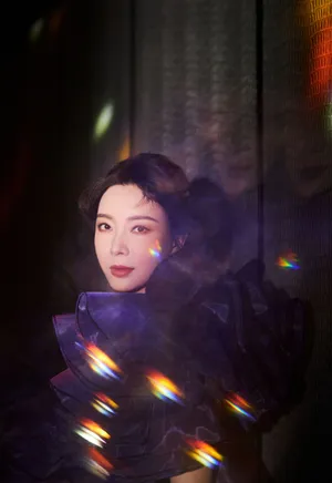 陈数紫色斜肩长裙魅力性感写真图片_7