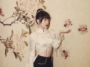 赖美云丸子头水墨国风写真图片_3