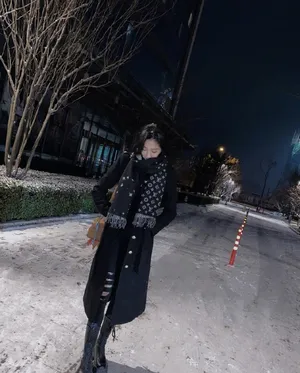 关晓彤雪肤红唇温柔甜美美照图片