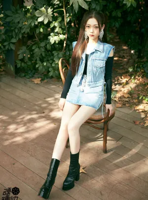 希林娜依·高双马尾性感甜酷写真图片_6