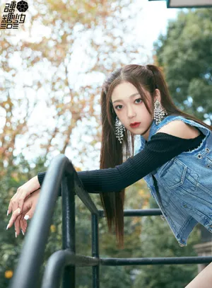 希林娜依·高双马尾性感甜酷写真图片_8