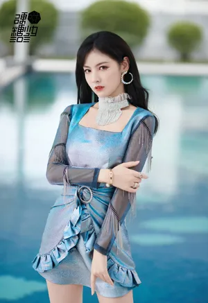 硬糖少女人鱼姬色短裙写真图片_4
