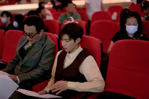 王源西装白衬衣成熟帅气写真图片_3
