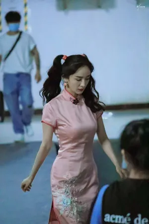 美女明星杨幂性感妩媚写真_2