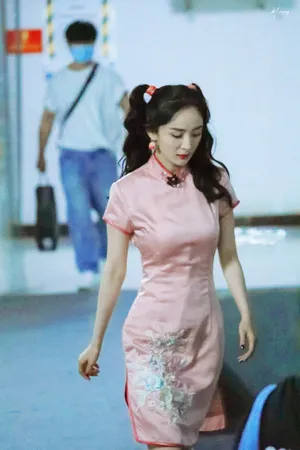 美女明星杨幂性感妩媚写真_3