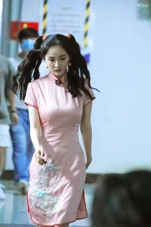 美女明星杨幂性感妩媚写真_5
