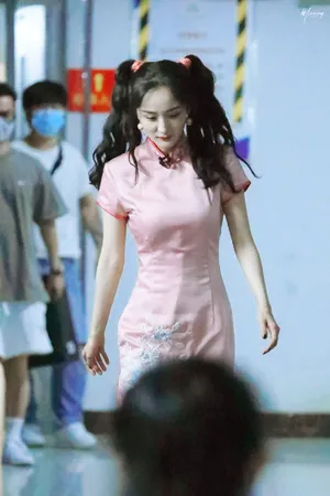 美女明星杨幂性感妩媚写真_6