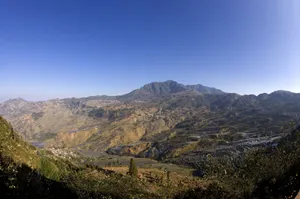 大山里无尽的梯田风光_15