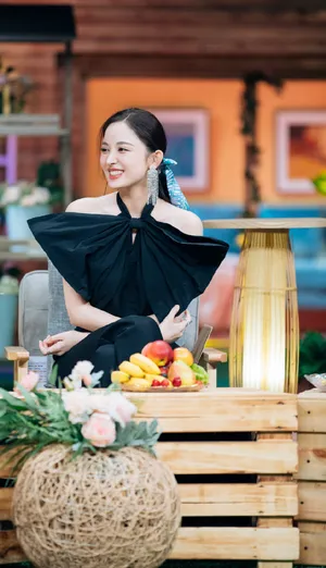 美女明星娜扎性感妩媚写真_3