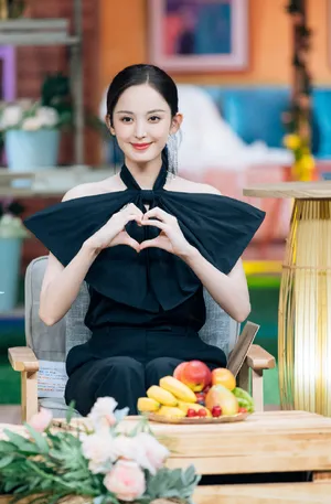 美女明星娜扎性感妩媚写真_5