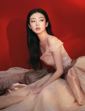 何瑞贤清凉抹胸裙性感写真图片_8