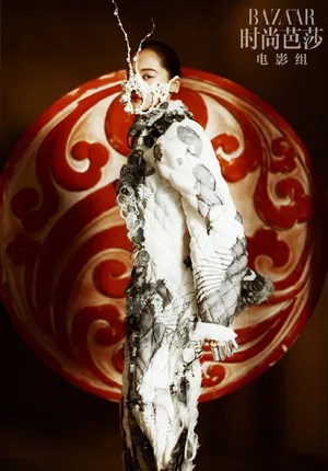 性感美女明星辛芷蕾妩媚优雅写真_3