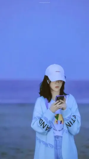 时尚性感美女明星杨紫写真_3