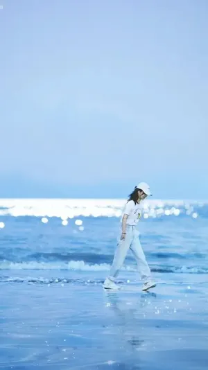 时尚性感美女明星杨紫写真_9