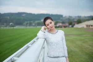 性感美女明星刘诗诗妩媚写真_2
