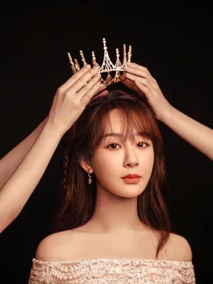 杨紫明艳性感时尚大片写真图片_5