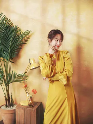 杨紫明艳性感时尚大片写真图片_6