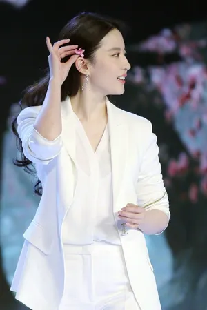 性感美女明星刘亦菲图集_5