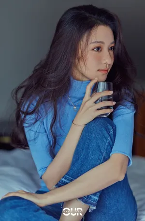 王楚然雀斑妆时尚写真图片_5
