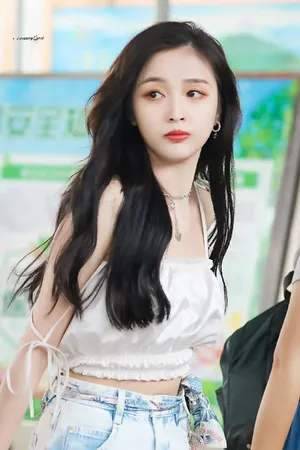 性感美女吴宣仪裹胸优雅妩媚写真_2