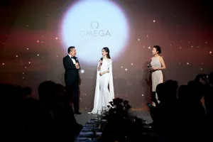 刘诗诗2020最新性感活动照图片_2