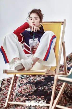 性感美女明星周雨彤时尚大片写真_5