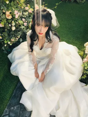 程潇婚纱造型性感写真图片