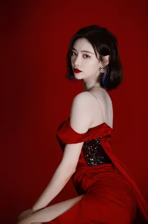 THE9许佳琪红裙大长腿美艳性感写真图片