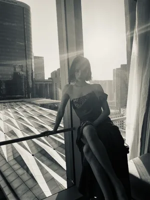 THE9许佳琪红裙大长腿美艳性感写真图片_7