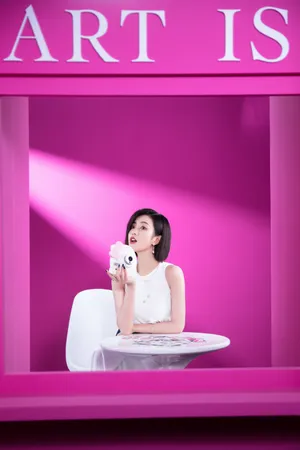 王梓薇高开叉礼服性感2020芭莎珠宝活动照图片_10