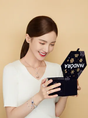 金晨简约优雅品牌代言写真图片_2