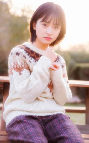 性感美女沈月妩媚优雅写真_3