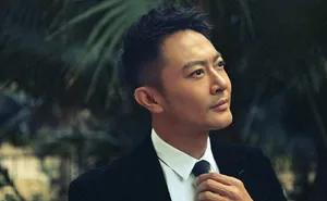 印小天黑色西装魅力写真图片_4