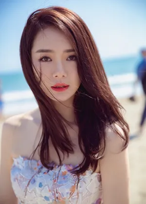 性感美女戚薇妩媚优雅写真_4